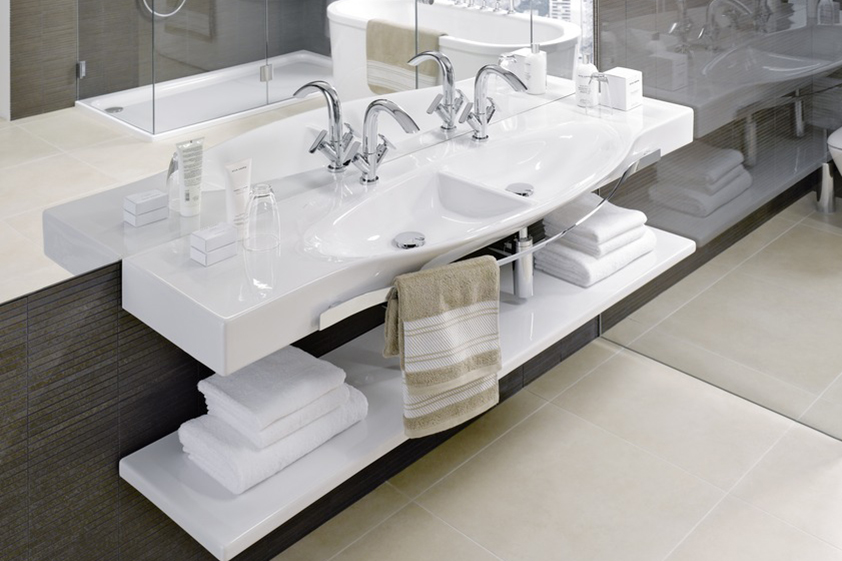 Palace double sink with ceramic shelf